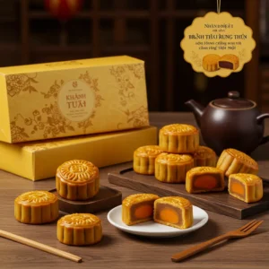 Hộp bánh trung thu mini chất lượng với đóng gói tinh tế, bày trên bàn gỗ.