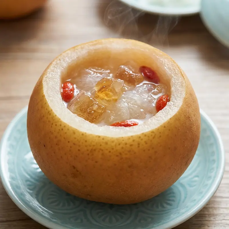 Yến chưng lê đường phèn ngọt thanh, tốt cho hô hấp.